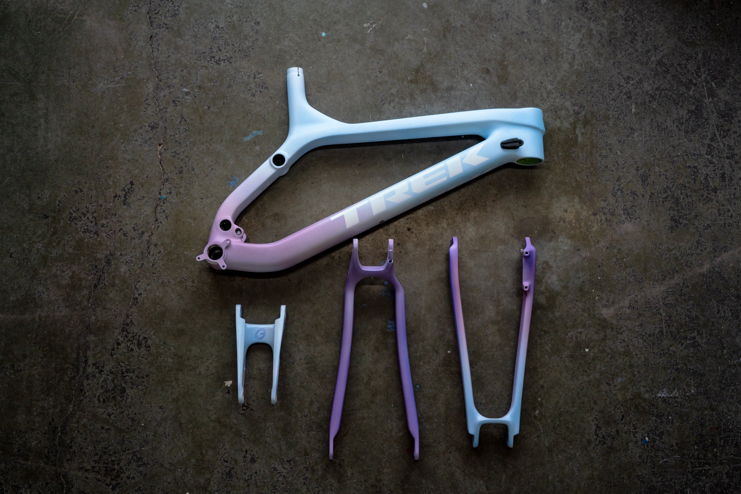 Trek Session Cotton Candy Purple Fade