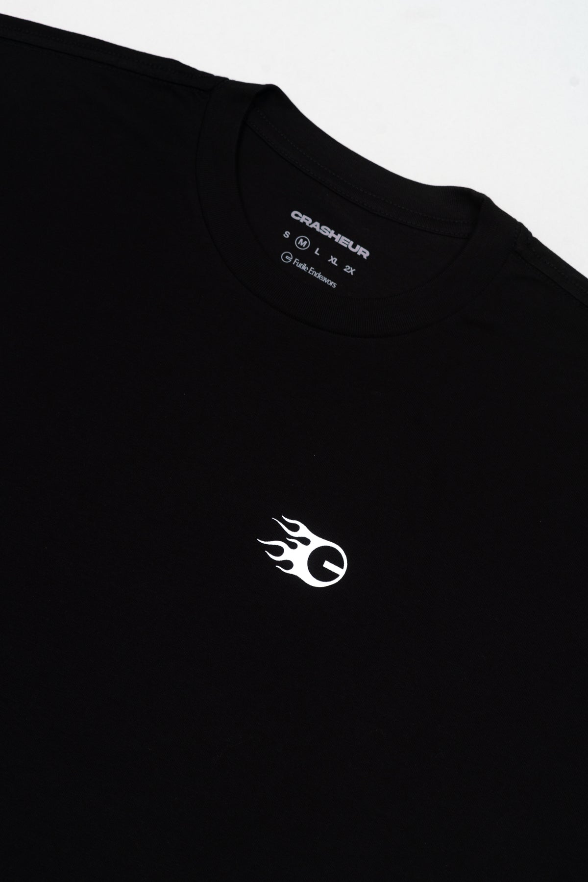 Kitty Smokes (Black) - Oversize T-Shirt