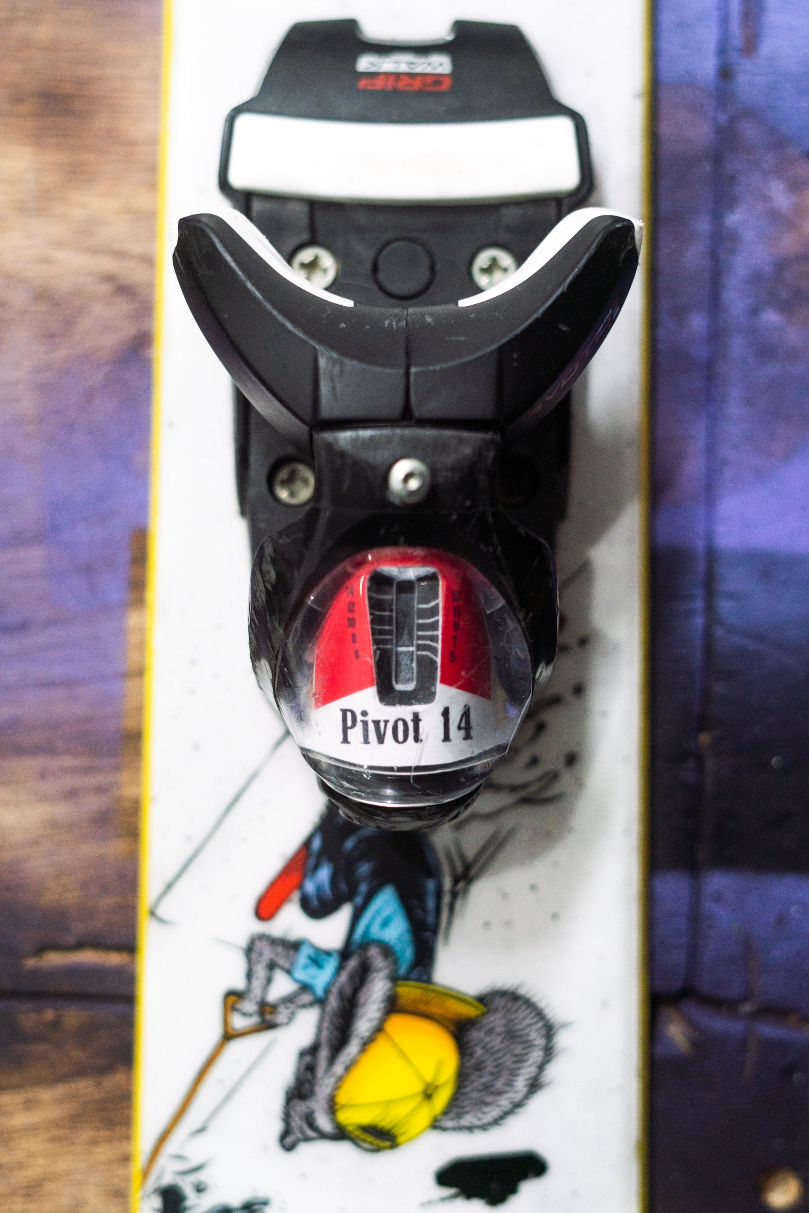 DIN Cutout - Pivot 12 & 14 - 23/24